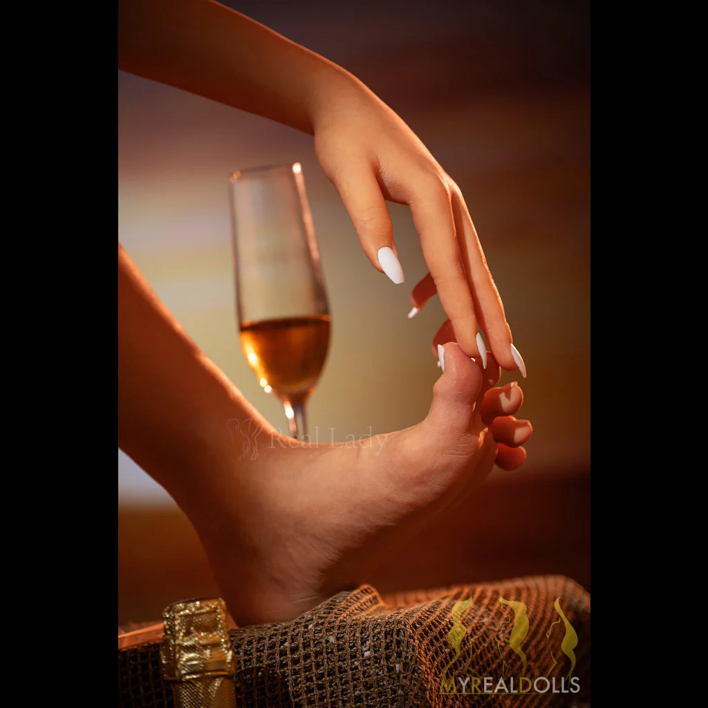 Ania Luxury Doll - Image 17