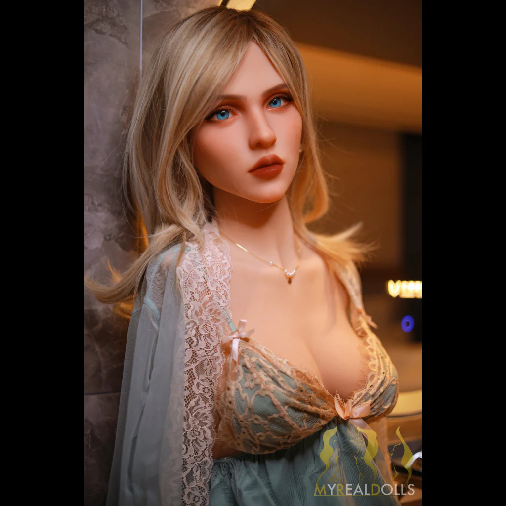 Iowa Torso Sex Doll - Image 9