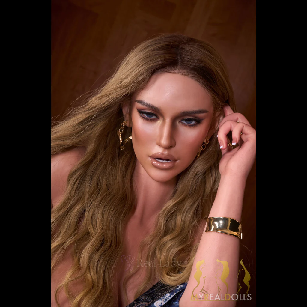 Priscilla Luxury Doll - Image 38